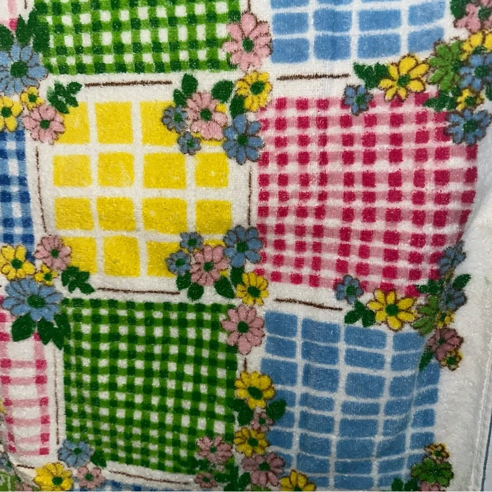 Vtg Floral Gingham Towel